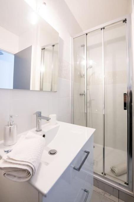 Appartement Le Jasseron - Cosy Avec Garage Quartier Partdieu *